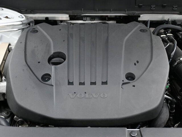 2024 Volvo XC90 B5 Plus Bright Theme
