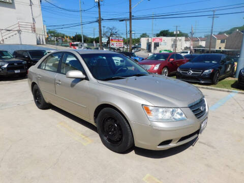 2009 Hyundai Sonata for sale at AMD AUTO in San Antonio TX