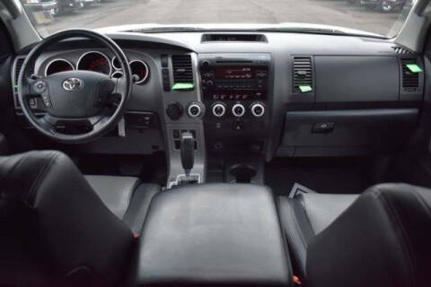 2012 Toyota Sequoia SR5