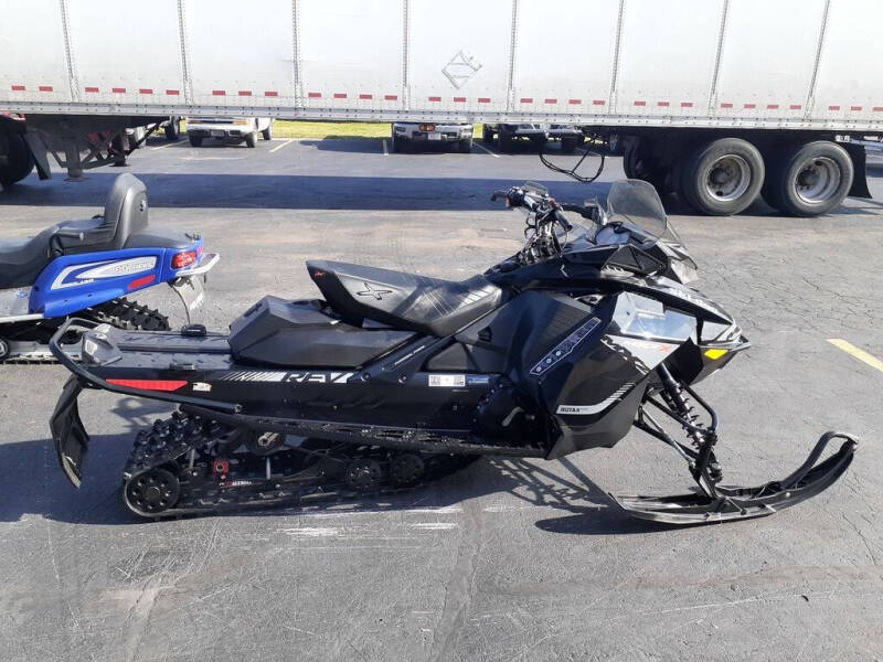 2019 Ski-Doo MXZ® X 850 E-TEC Ripsaw 1