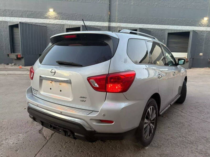 2017 Nissan Pathfinder S