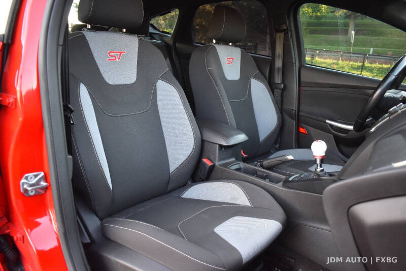 2017 Ford Focus ST
