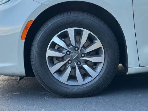 2021 Chrysler Pacifica Touring L