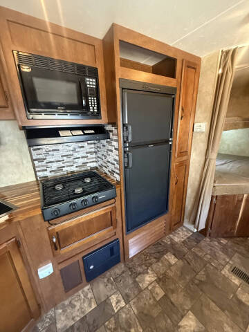 2013 Coachmen RV Catalina 272DBS wth bunks