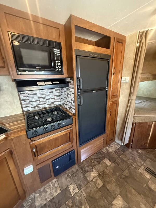 2013 Coachmen RV Catalina 272DBS wth bunks