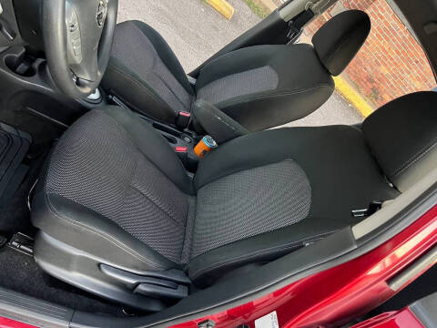 2019 Nissan Versa SV