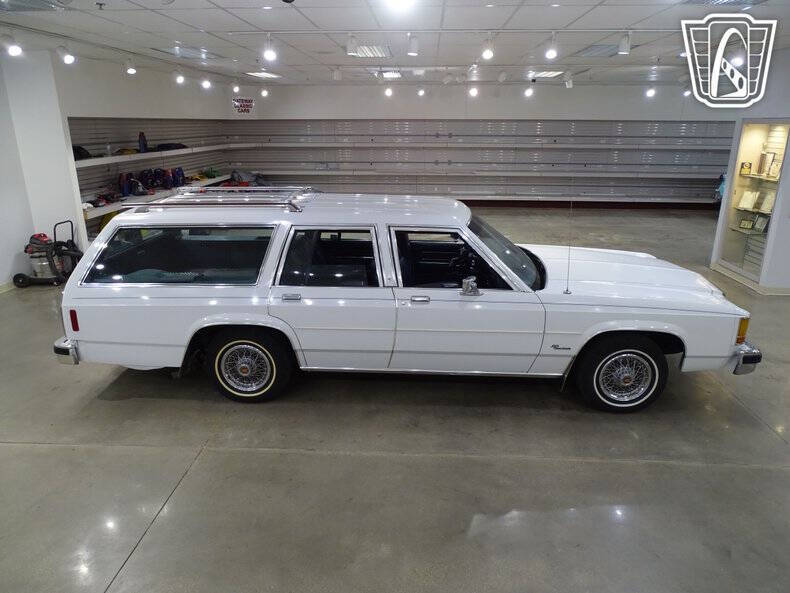 1985 Ford LTD Crown Victoria