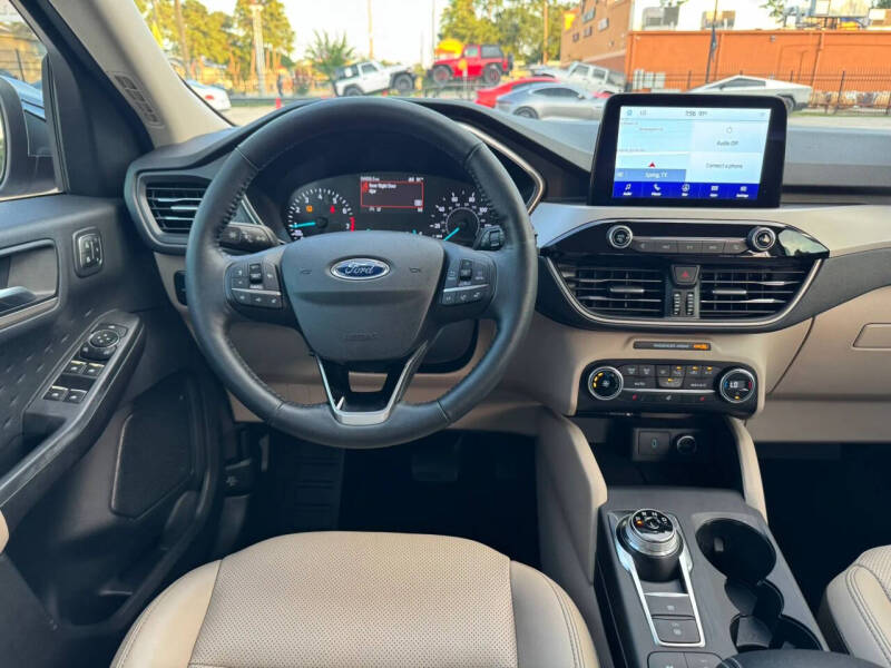 2020 Ford Escape SEL
