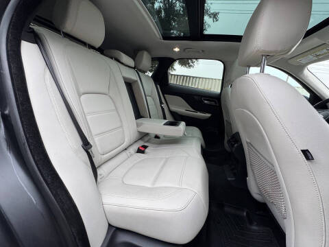 2017 Jaguar F-PACE 35t Prestige