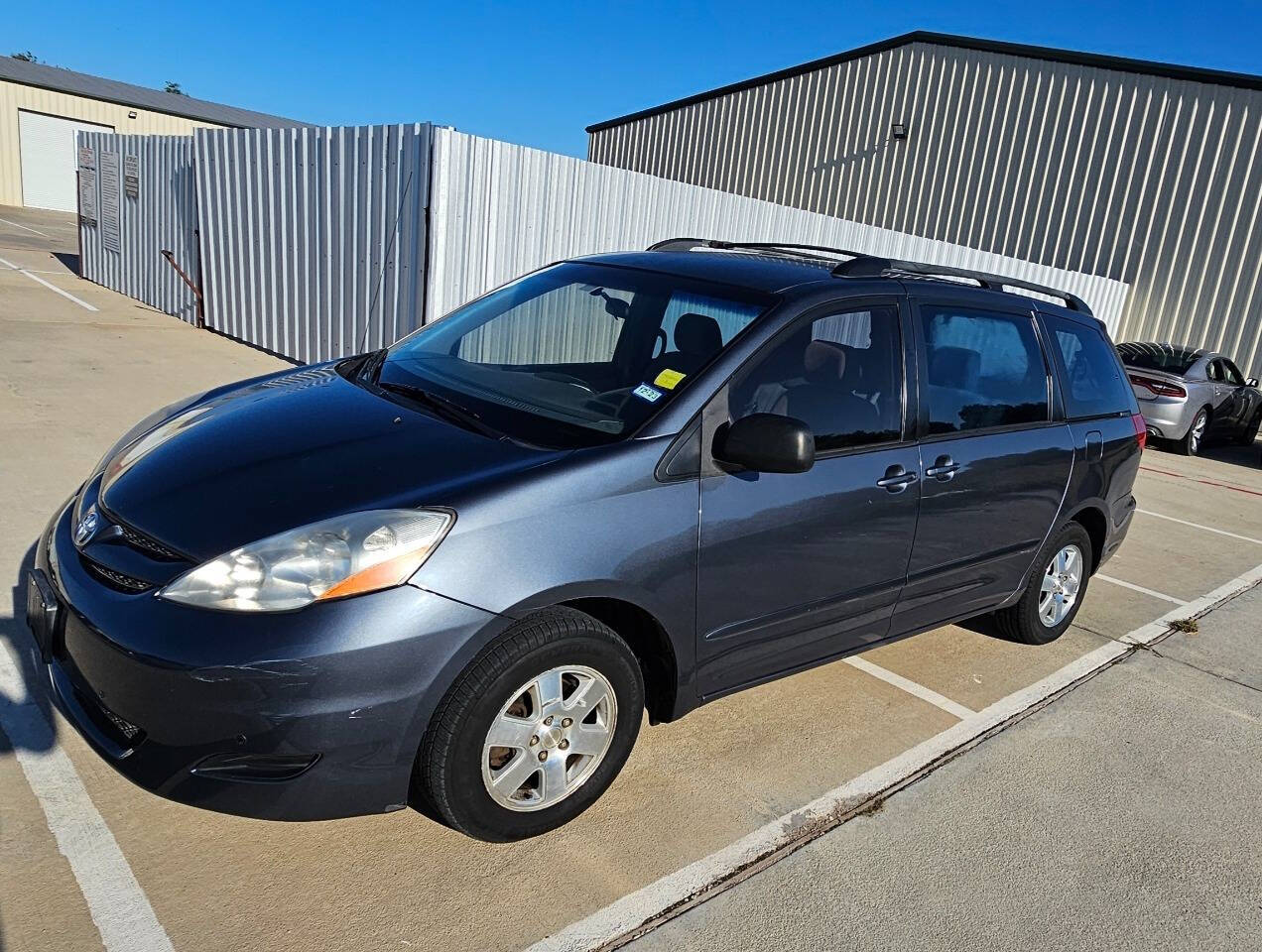 2006 Toyota Sienna for sale at CAR MARKET AUTO GROUP in Sugar Land, TX