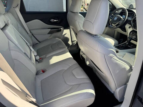 2021 Jeep Cherokee Latitude Lux