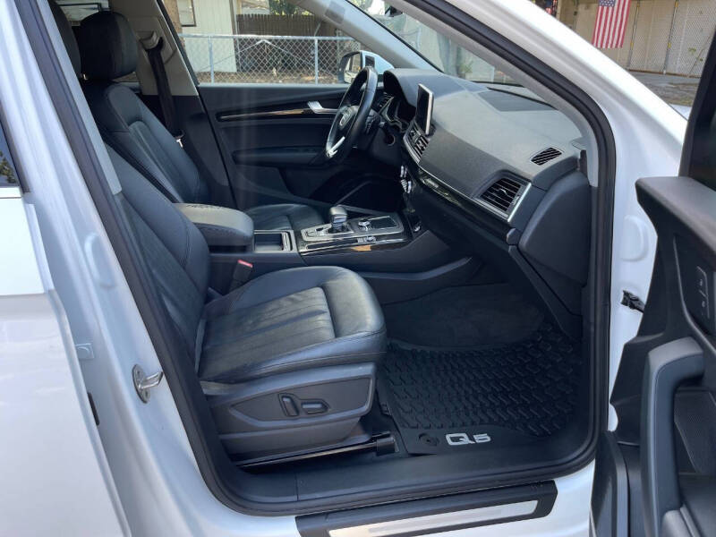 2018 Audi Q5 2.0T quattro Premium Plus