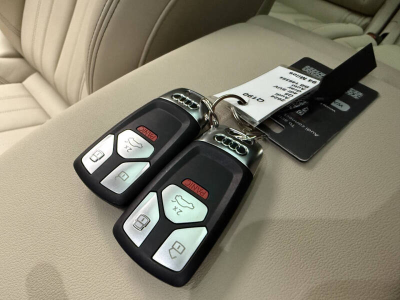 2024 Audi Q5 e quattro S line Premium 55 TFSI