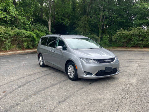 2017 Chrysler Pacifica Touring-L