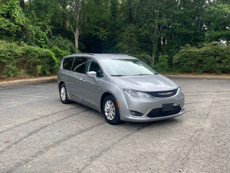 2017 Chrysler Pacifica Touring-L