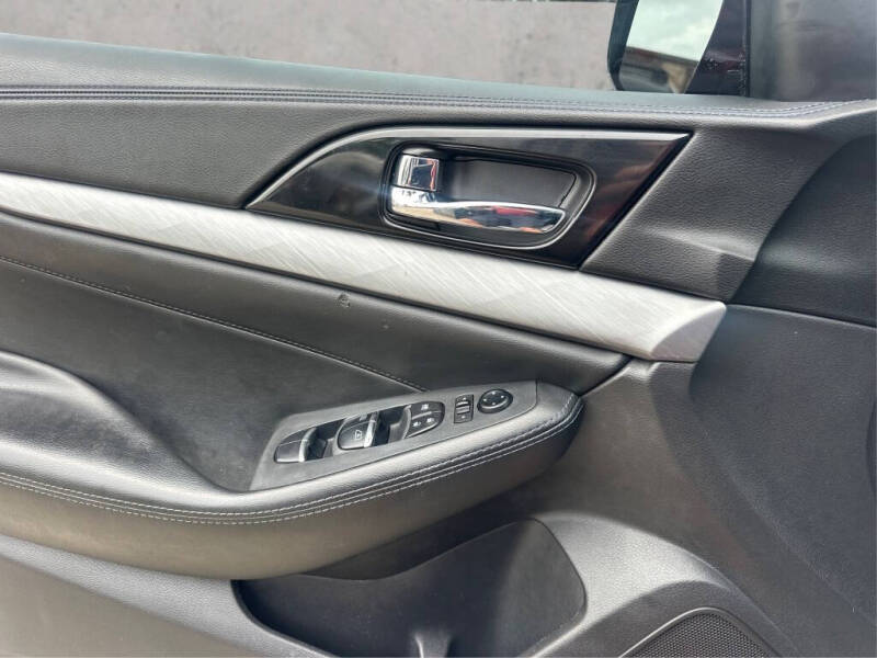 2017 Nissan Maxima