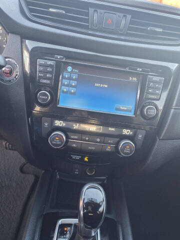 2017 Nissan Rogue SV