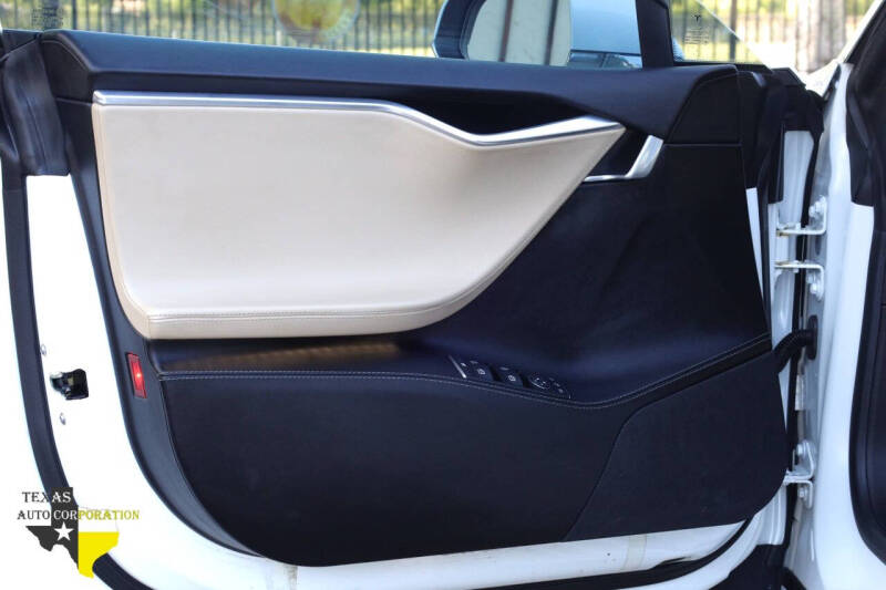 2016 Tesla Model S 90D