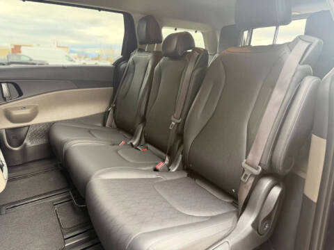 2025 Kia Carnival EX