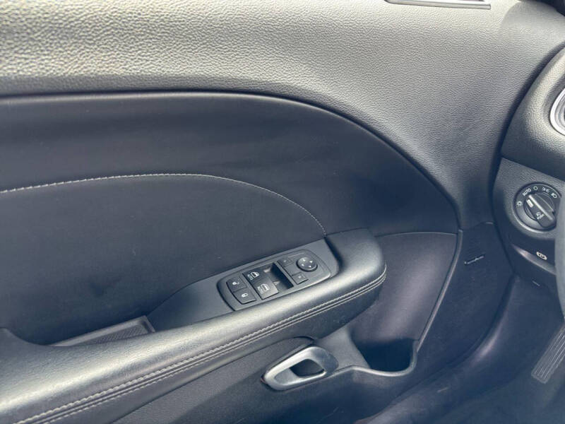 2015 Dodge Challenger R/T Plus