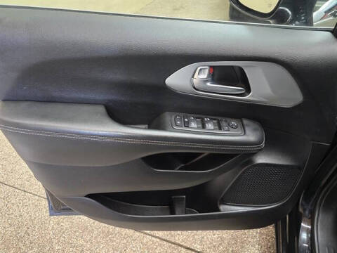 2024 Chrysler Pacifica Touring