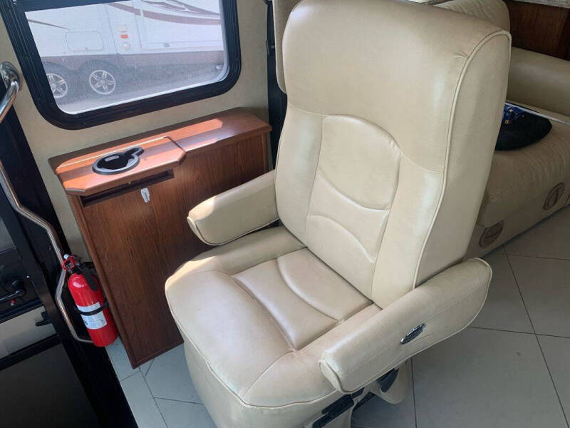 2013 Freightliner MH Chassis