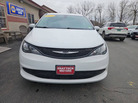 2022 Chrysler Voyager LX