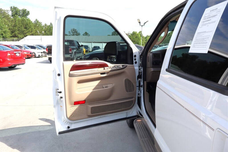 2004 Ford Excursion Eddie Bauer