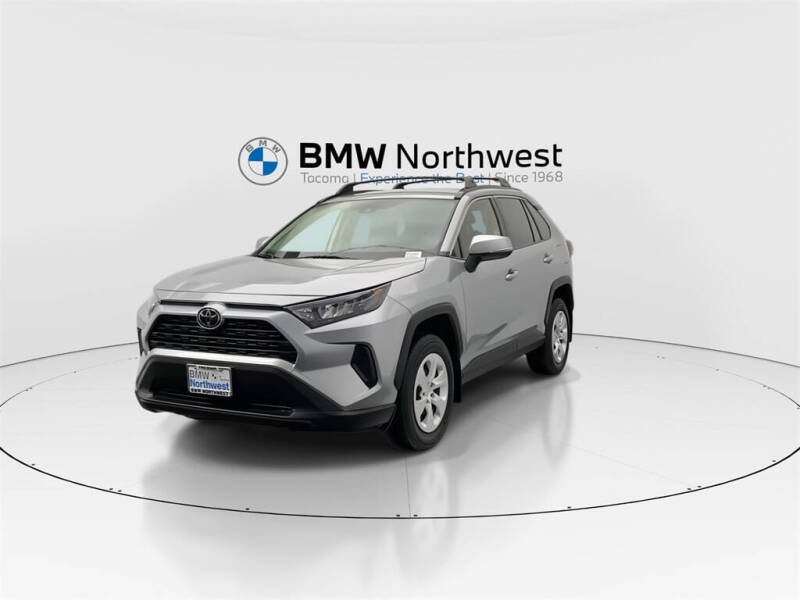 2020 Toyota RAV4 LE