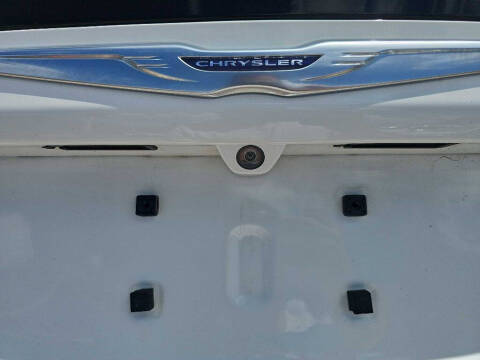 2020 Chrysler Voyager LX