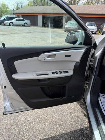 2011 Chevrolet Traverse LTZ