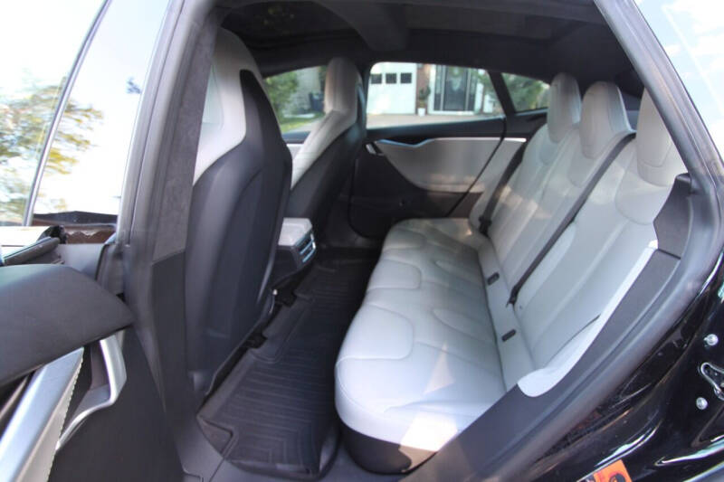 2016 Tesla Model S P90D