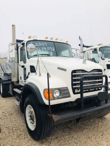 2007 Mack CV713