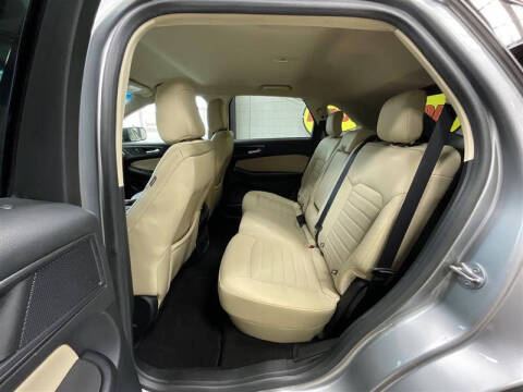 2020 Ford Edge SE