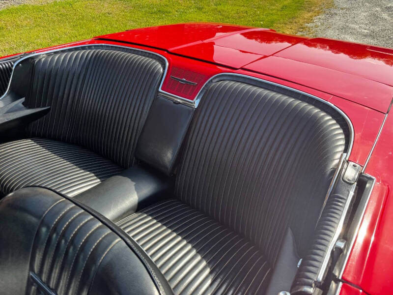1964 Ford Thunderbird