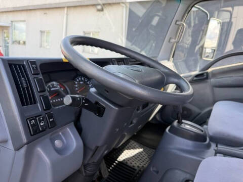 2008 Isuzu NPR