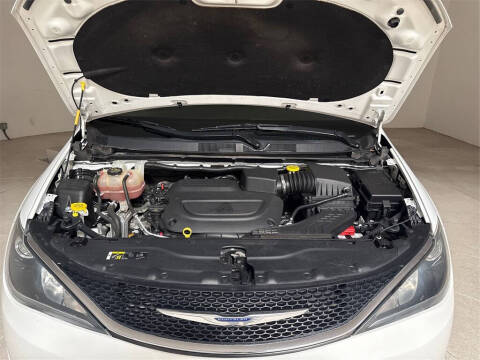 2020 Chrysler Pacifica Touring L