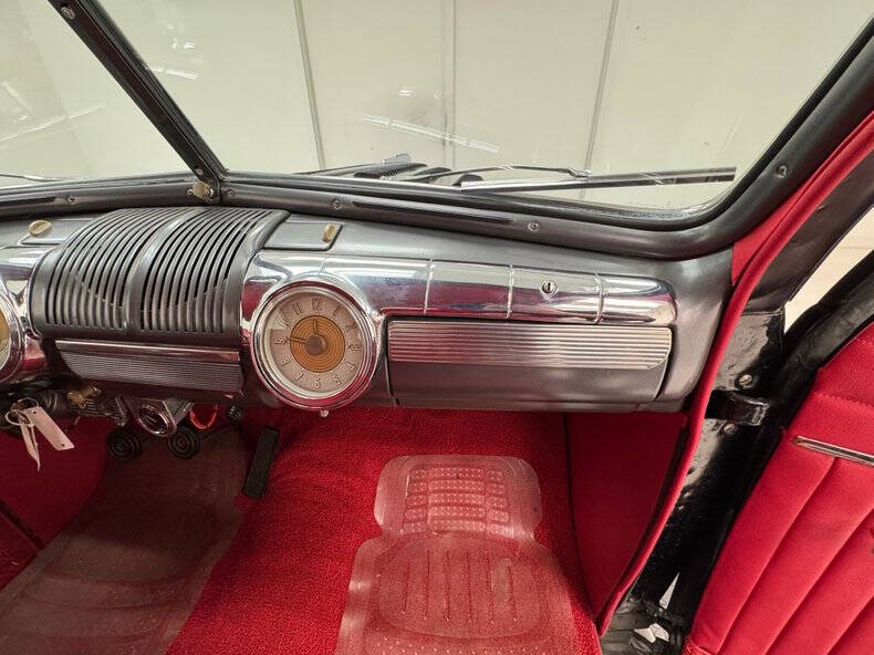 1948 Ford Super Deluxe