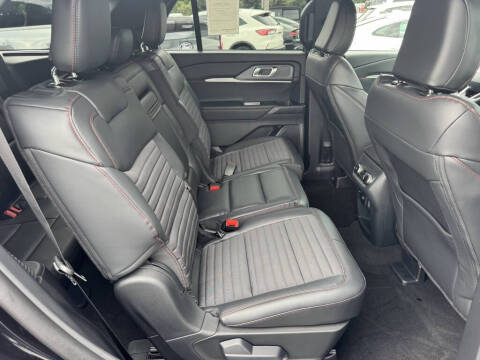 2025 Ford Explorer ST-Line