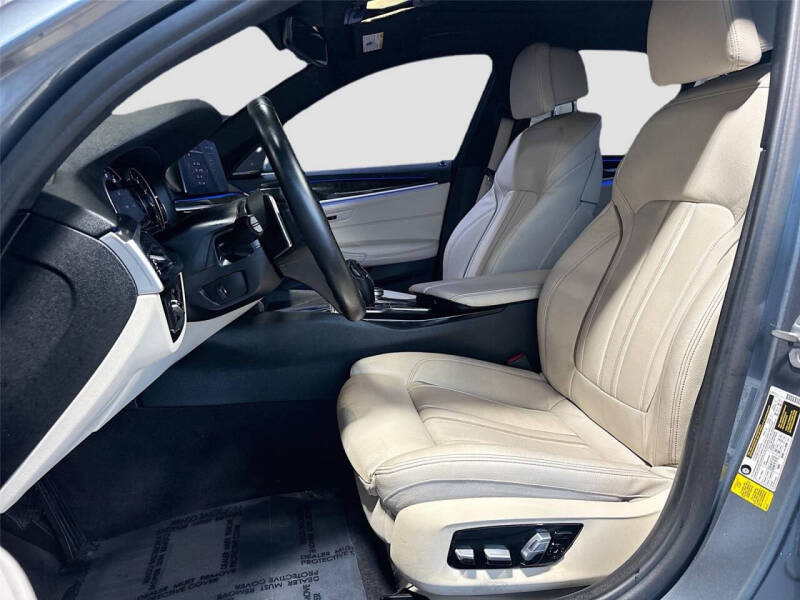 2017 BMW 5 Series 540i