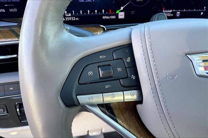 2023 Cadillac Escalade ESV Premium Luxury Platinum