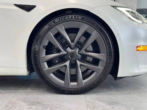 2021 Tesla Model S Plaid