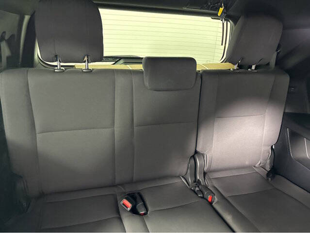 2025 Toyota Sequoia SR5