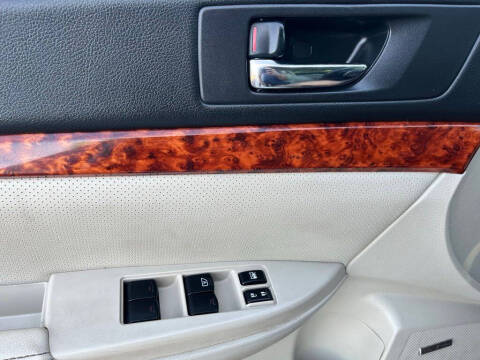 2012 Subaru Legacy 3.6R Limited