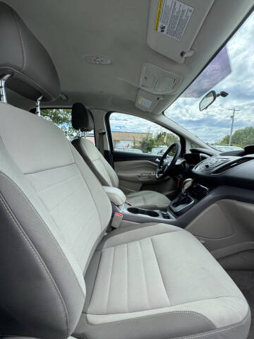 2015 Ford C-MAX Hybrid SE