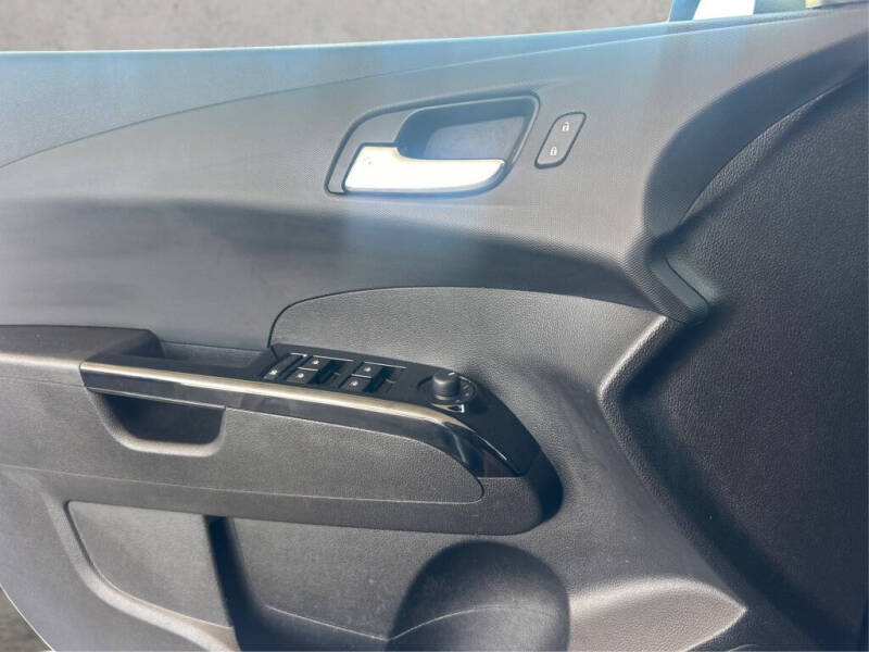 2019 Chevrolet Sonic LT Auto