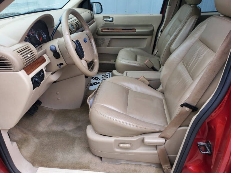 2005 Ford Freestar Limited