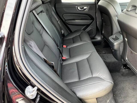 2025 Volvo XC60 B5 Plus Dark Theme