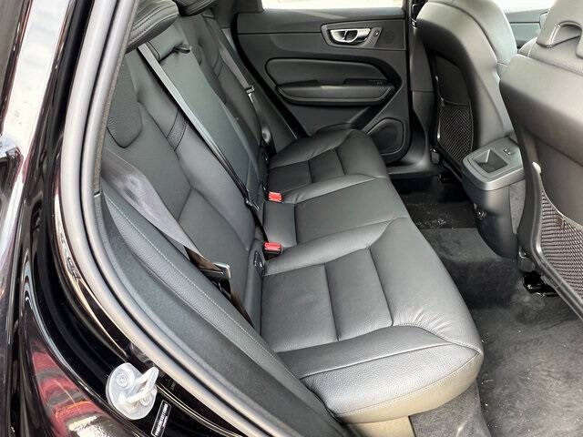 2025 Volvo XC60 B5 Plus Dark Theme