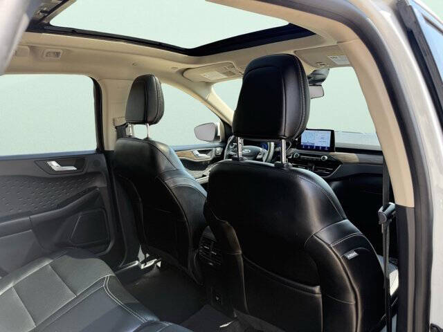 2020 Ford Escape Hybrid Titanium